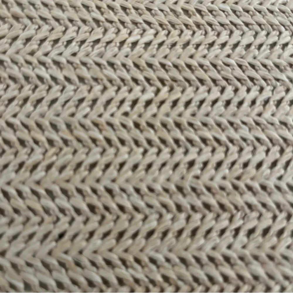 🧋Tan Woven Shoulder or Crossbody Purse w Gold Chain Strap & Secure Buckle